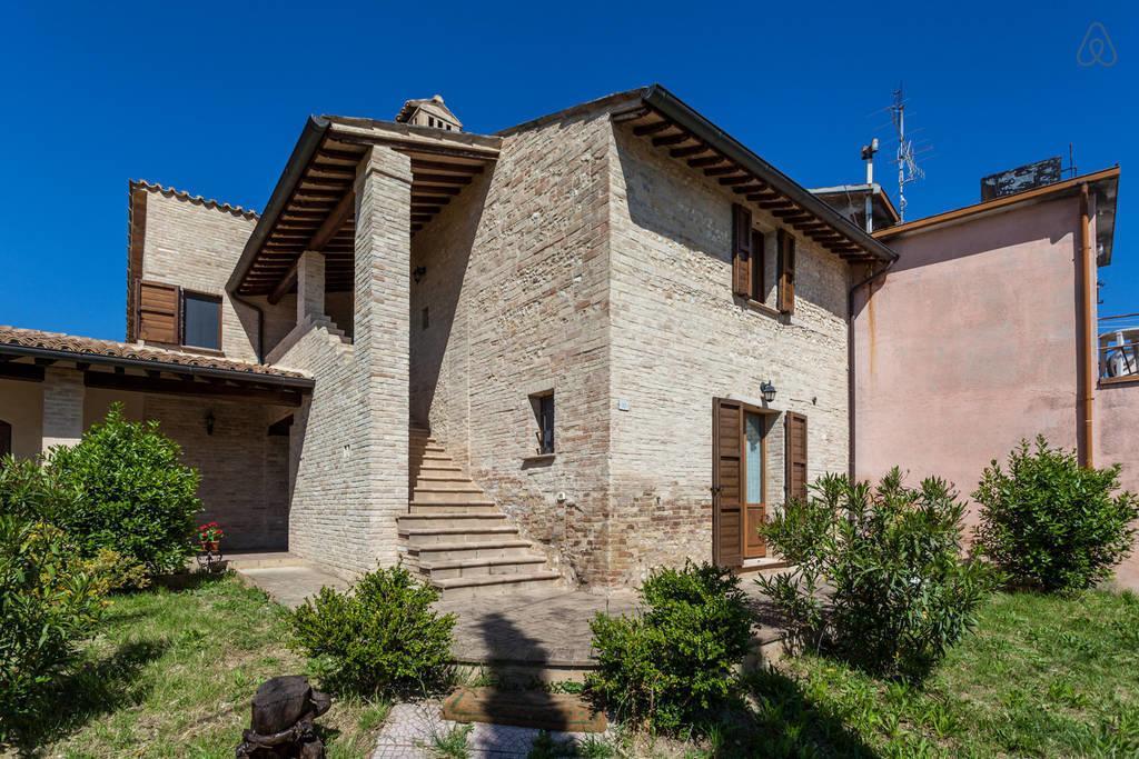 Ciards House Apartamento Montefalco Quarto foto