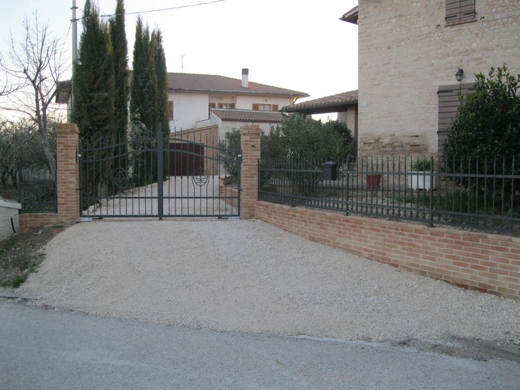 Ciards House Apartamento Montefalco Exterior foto