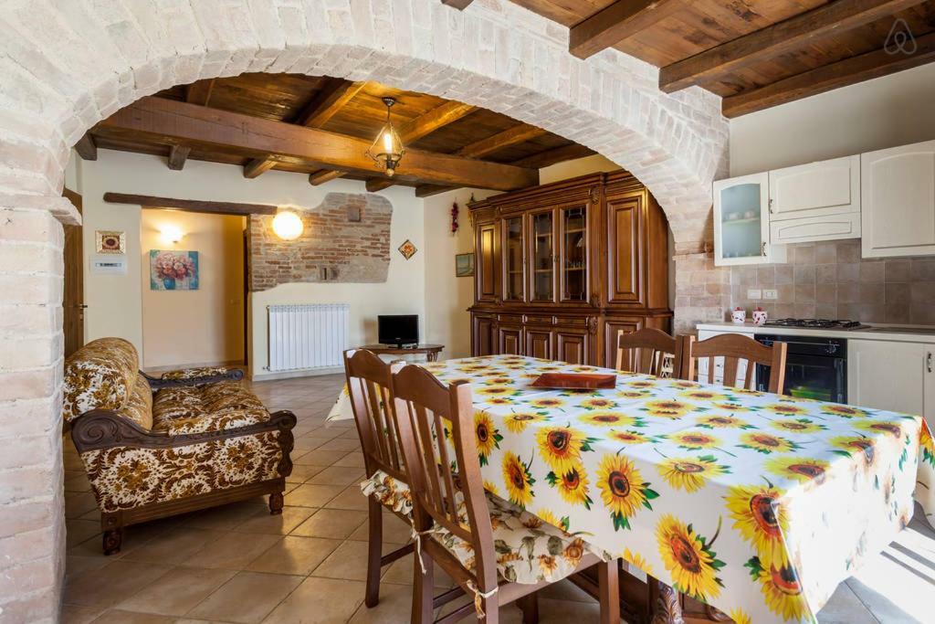 Ciards House Apartamento Montefalco Exterior foto